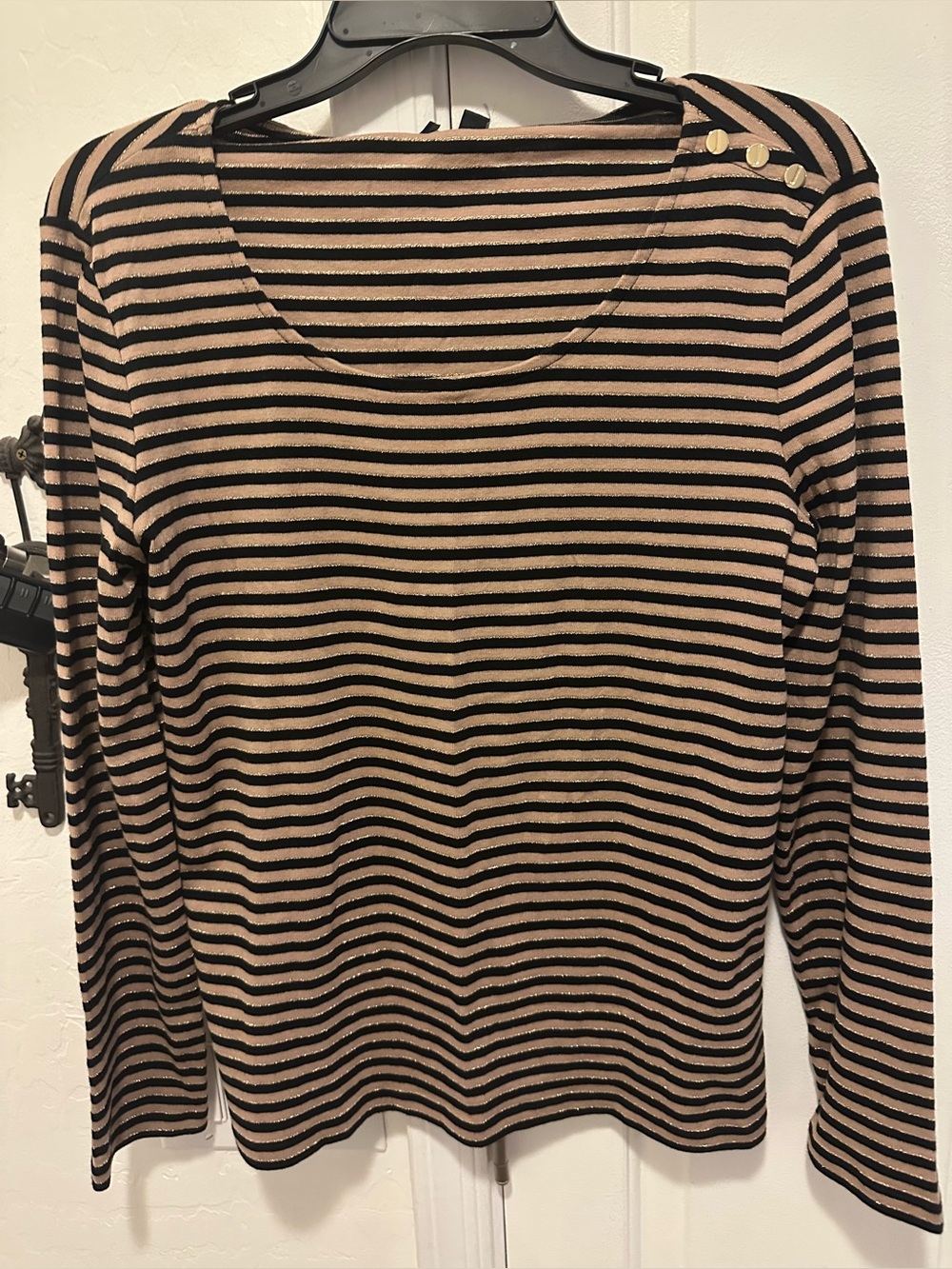 Ladies black and tan striped long sleeved shirt by Jones of New York size Large